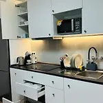 Modern In Old Town Апартаменты Прага