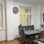 Modern In Old Town Апартаменты Прага