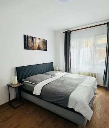 Modern In Old Town * פראג